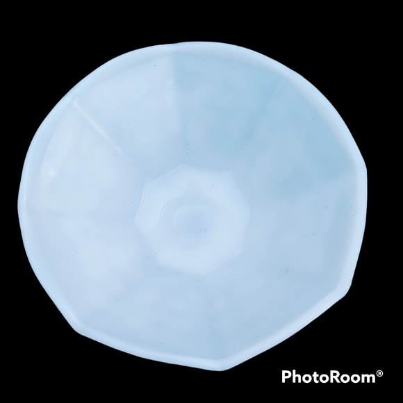 Vintage white milk glass bowl - Picture 3 of 5